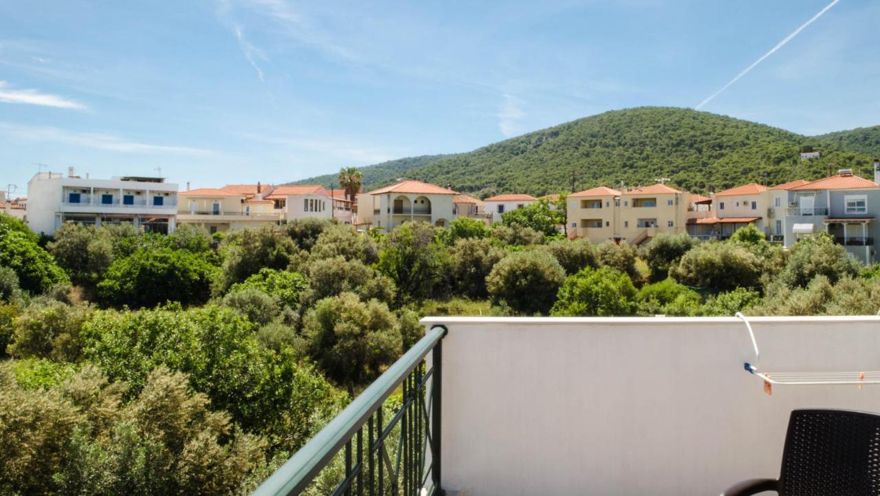 Irides Apartments Megalochori  Exteriér fotografie